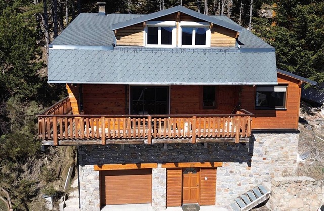 Bonito chalet tranquilo con estufa, 4 habitaciones y cocina equipada