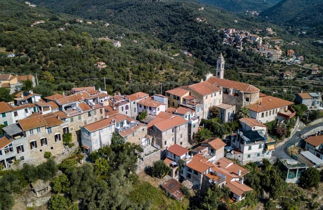 Lovely renovated apartment near Dolcedo