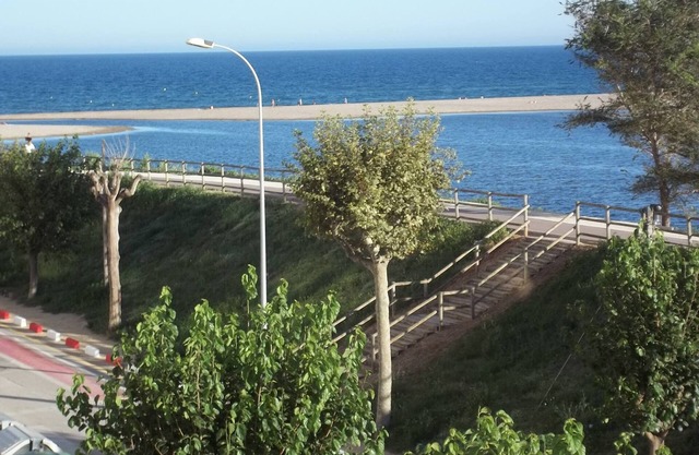 Bonita cabaña de estudio para 4 personas junto al mar.