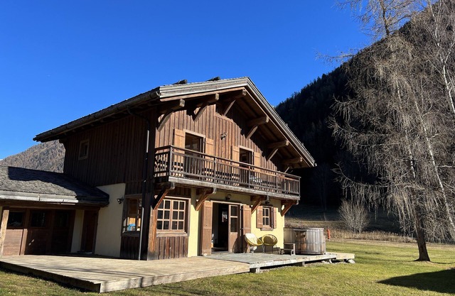 Precioso chalet con estilo, impresionantes vistas del Mont Blanc, baño nórdico, cerca del esquí