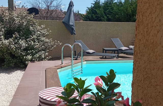 Pretty villa, swimming pool, 23 km from the sea.