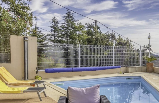 Lucas's lodgings offer you at Rose and Jb's, breathtaking view.