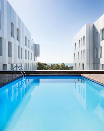 Lugaris Beach Apartments