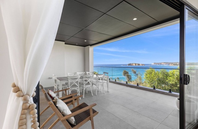 Luma Vista | Overlooking McKenzies at Malua Bay