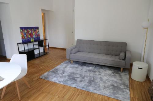 Lumora Flat