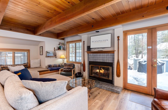LUPI02 - Cozy Sunriver Getaway, Hot Tub