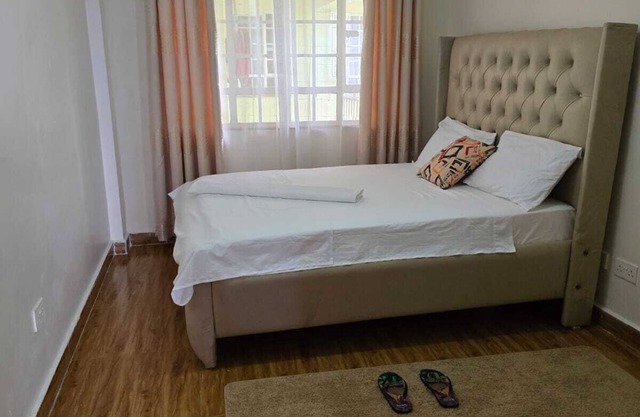 Lux Suites Astrol Apartments Garden City