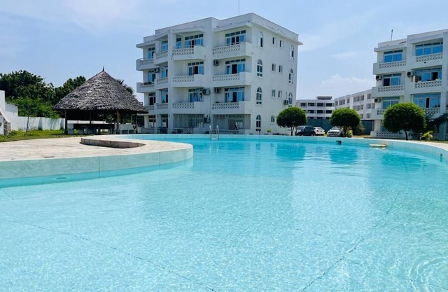 Lux Suites Kijani Beach Apartments