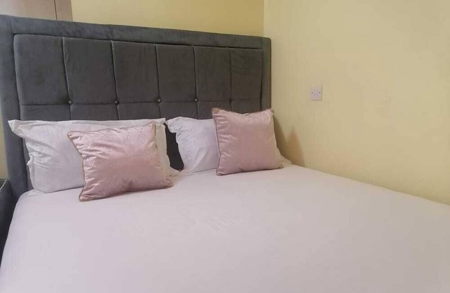 Lux Suites Trm drive Studio Apartments