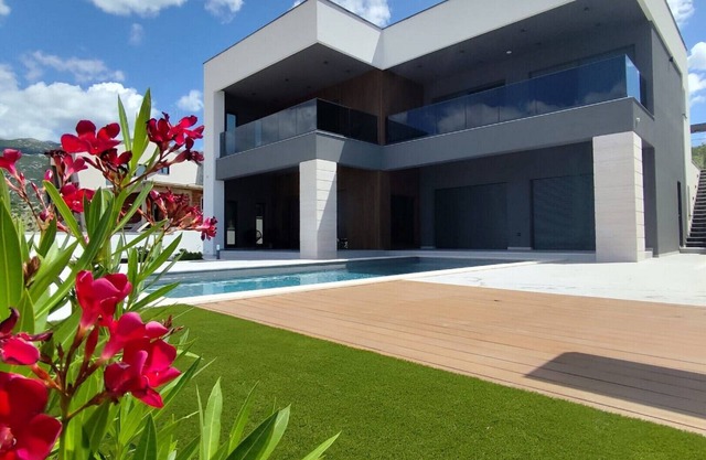 Lux Villa Serenity