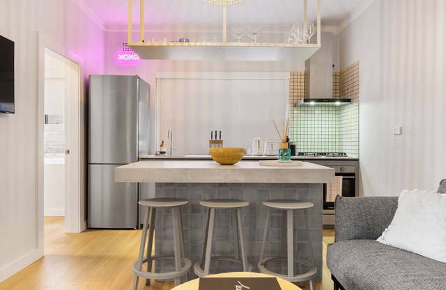 Luxe 2BR w/ Smart TV Steps from Bondi Beach