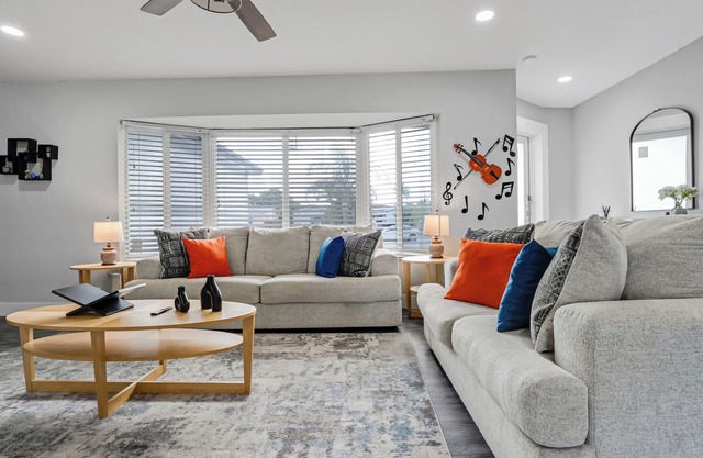 Luxe by Jenn 3BR Retreat w/ Heated Pool