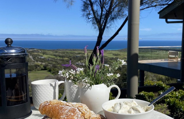 Luxe Coastal Retreat - Ocean Views, Golf Courses, Hot Springs & Winery Heaven