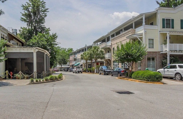 Luxe Home in Old Town Bluffton Close to Everything