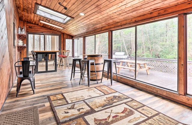 Luxe Cresco Lodge on Creek w/ Movie Theater & Deck
