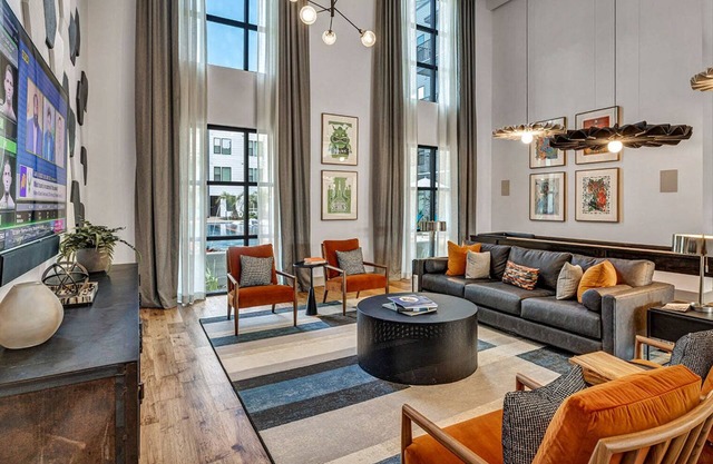 Luxe East Austin 1BR w/ Pool, Gym & W/D, nr airport, by Blueground