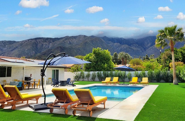 Saltwater PoolSpa,Firepit,BBQ |Luxe Escape Retreat