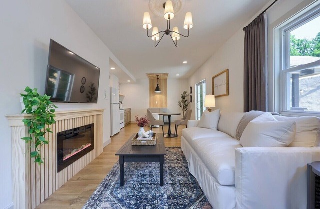 Luxe Stay for Two w/ Private Hot Tub & Patio