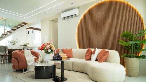 Luxurious PH, Near Airport,Private Jacuzzi