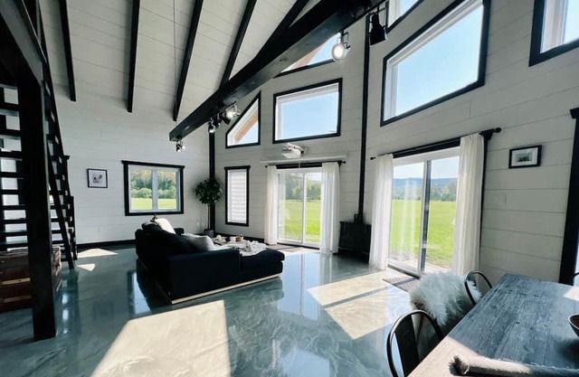 Luxurious and Private Chalet Le Million