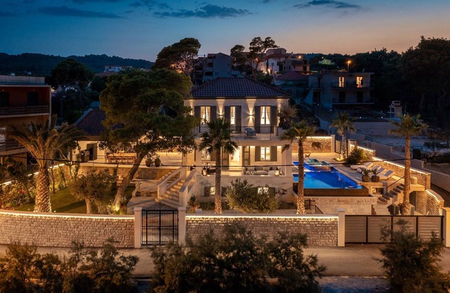 Luxurious Ciovo Villa | 5 Bedrooms | Villa Summer Breeze | Private Heated Swimming Pool & Jacuzzi | Slatine