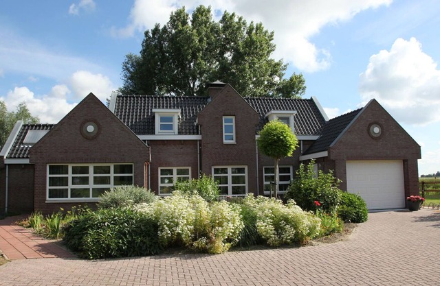Casa vacacional vitaje en Steenbergen con establos