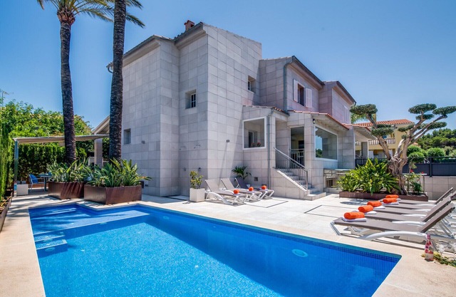 Lujosa casa cerca del mar Barcares nou en Alcudia