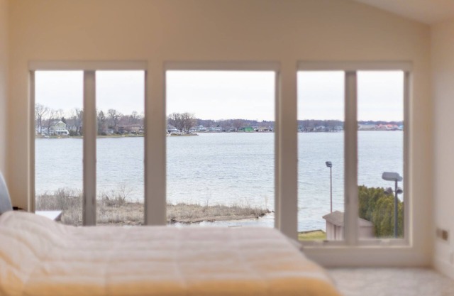 Luxurious Lakefront Estate with Pool, King Beds, Hot Tub