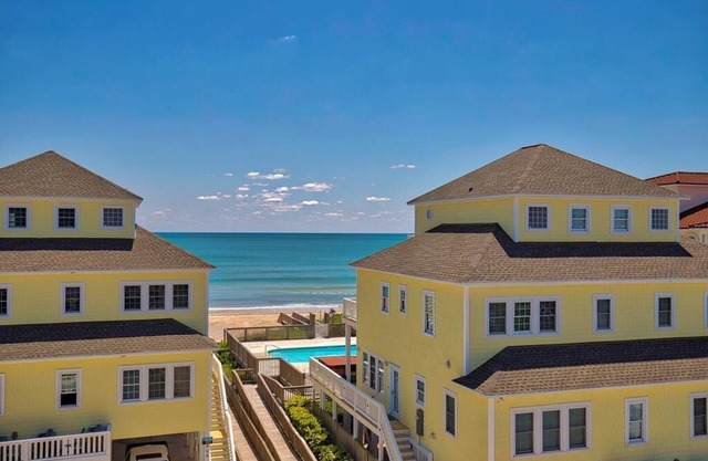 Luxurious Oceanside w/pool, elevator, 6 BR, steps from the sand and surf
