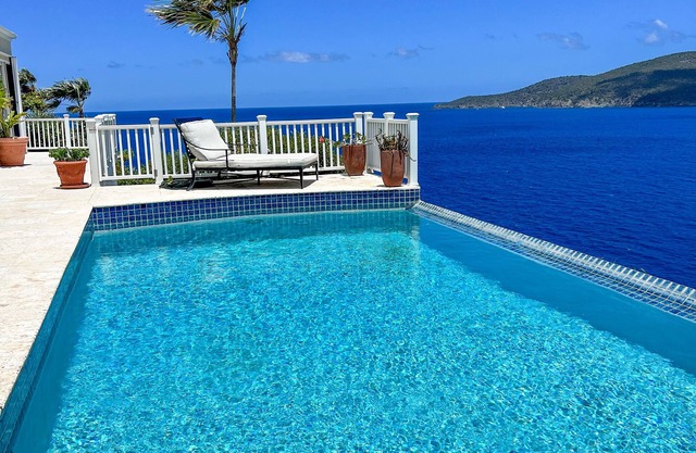 Villa de lujo con impresionantes vistas al mar