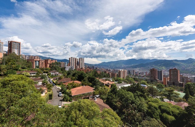 Apto de lujo piso 15, increible vista. EL POBLADO