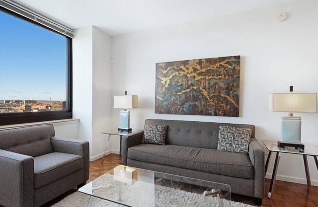 Luxury 1BR | Full Kitchen | Steps from PATH | by GLS