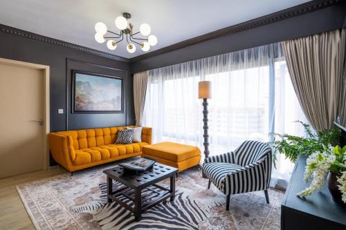 Luxury 2 Bedroom Near Airport Mall Hotels Expressway With Backup Power