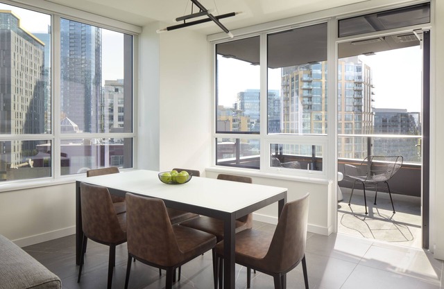 Luxury 2-BR ADA Suite w/ Pools, Gym, Gourmet Kitchen & Prime Seattle Location!