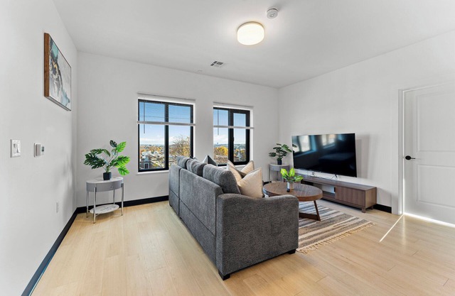 Luxury 2bd/2ba near Boston 8539