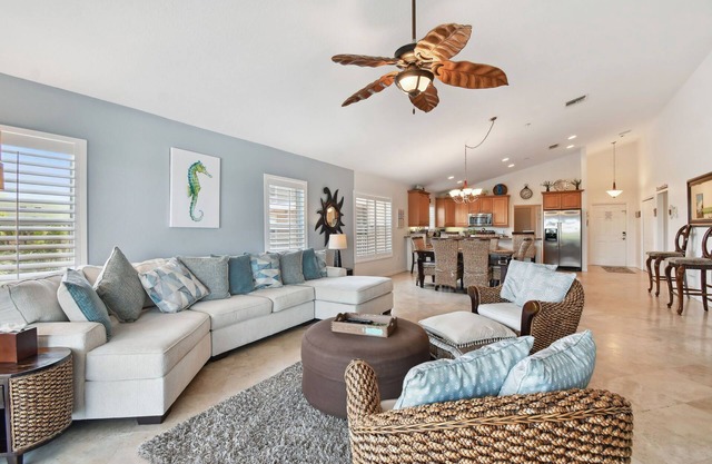 Condominio de lujo de 3 dormitorios con sala de bonificación - Oceanside en Heart Indian Rocks Beach, Fl