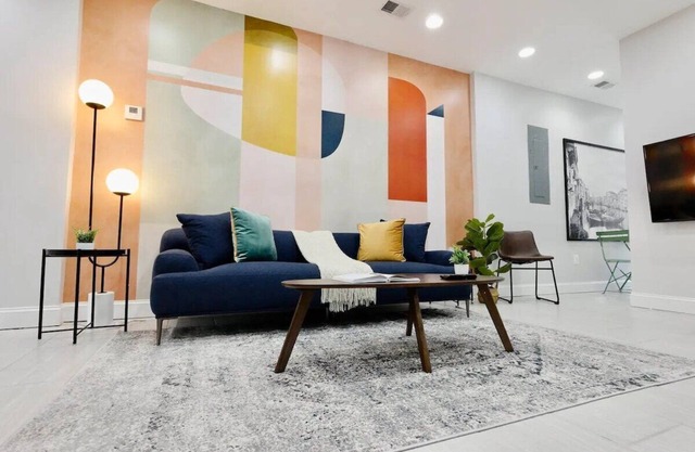 Luxury 3BR & Parking in Central DC - Steps to Metro