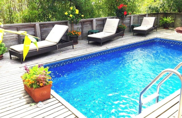 Luxury 4-bedroom house in Fire Island Pines - AC, bay views, heated pool and spa