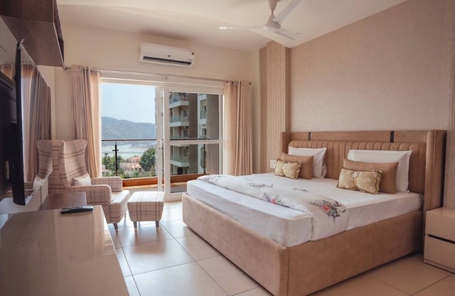 Luxury 4 Bedroom's Apartment