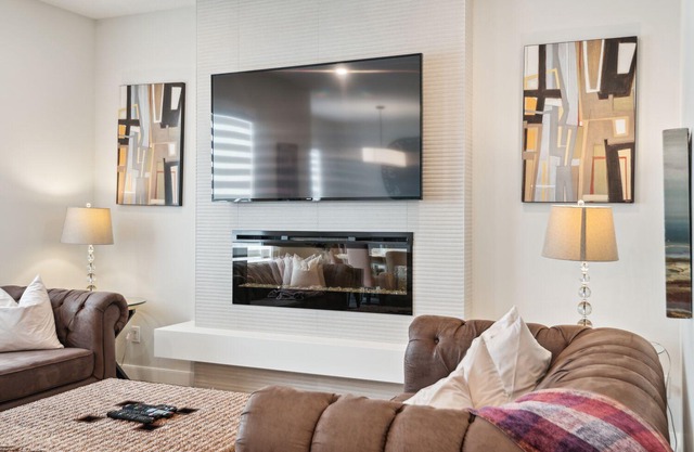 Luxury 6-Room Getaway- 14 PPL