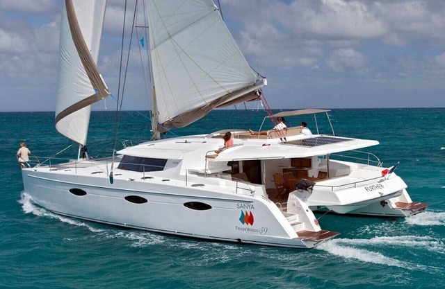 Vacaciones Vela de lujo con tripulación, Todo incluido, 7 noches, 1 cabina o toda embarcación