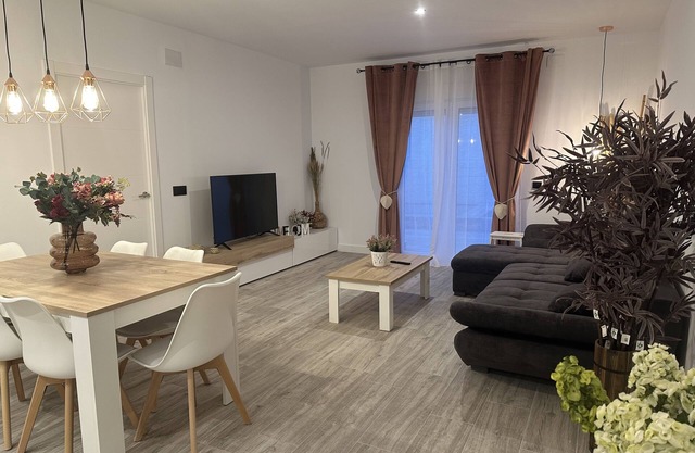 Apartamento de lujo con Piscina privada y bañera de hidromasaje en el dormitorio