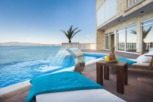 Luxury at Villa Cama - Your dream vacation Rental