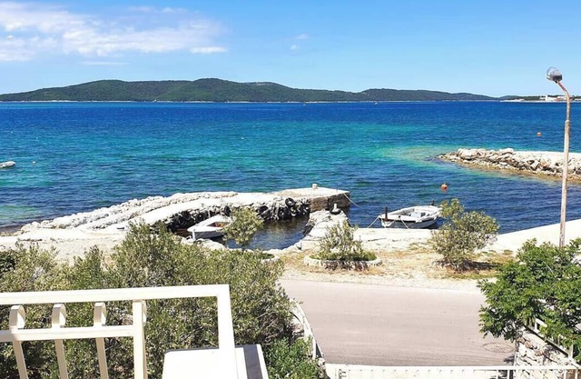 Luxury Beach Apartment w Sea Sunset View, Sibenik