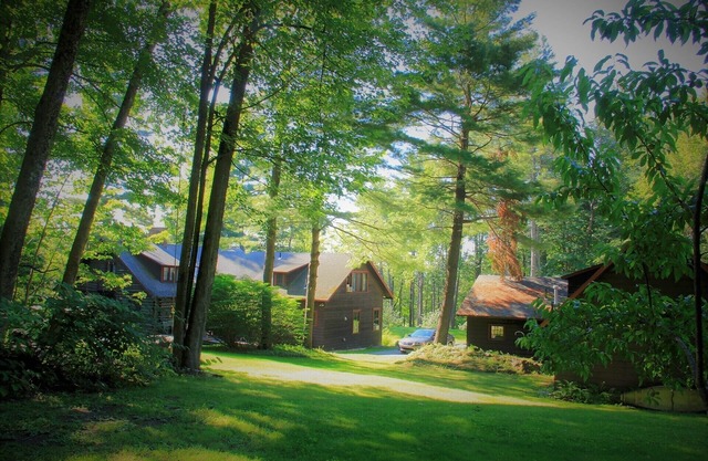 Spaceous Retreat, a minutos del centro de Lenox, Kripalu y Tanglewood Main Gate