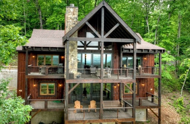 Jupiter On The Mtn | Stunning Mtn Views | Hot Tub
