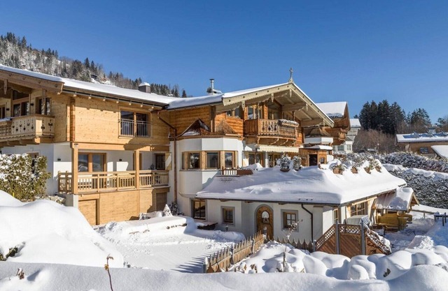 Exclusive CHALET WEINBERG - almost 300 m2 of living space for up to 14 people