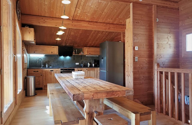 Chalet de cachemir, chalet de lujo-sauna-jacuzzi-wifi-insert-en el corazón de los 3 Valles