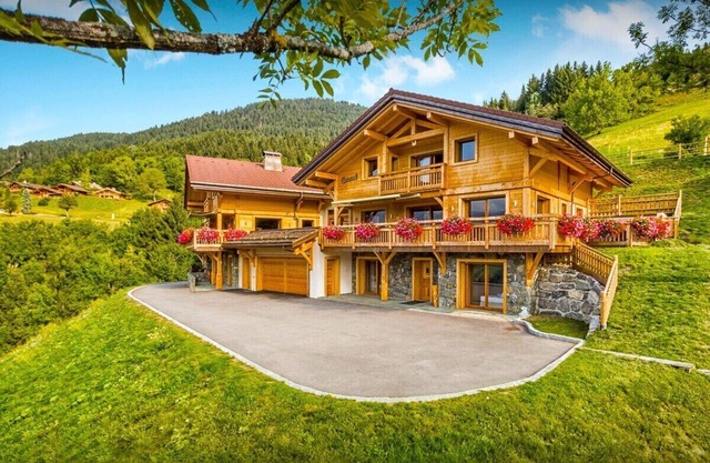 Chalet- Caramel-De Lujo-Vista a la Montana-Baño con bañera