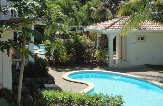 Condominio de lujo - 5 minutos a pie de playa Hermosa